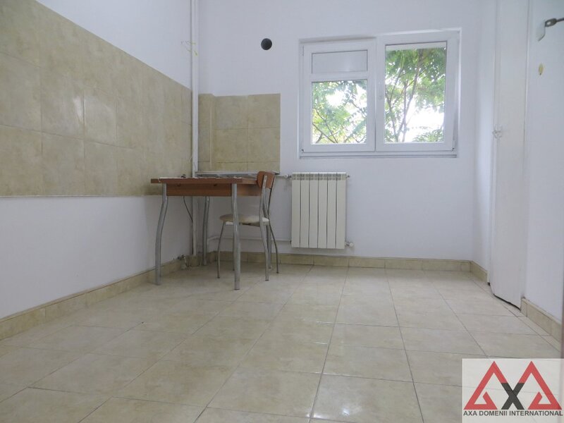 Tineretului, vedere parc, decomandat