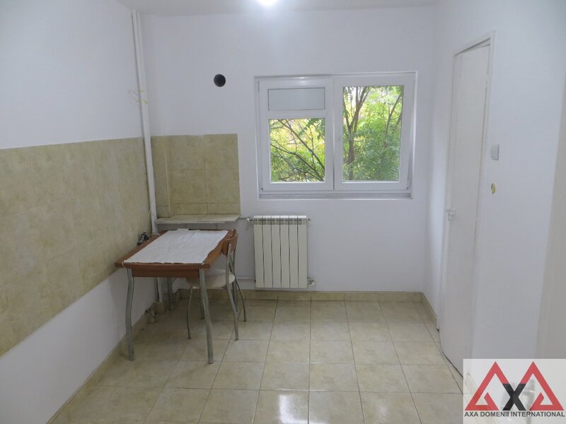 Tineretului, vedere parc, decomandat