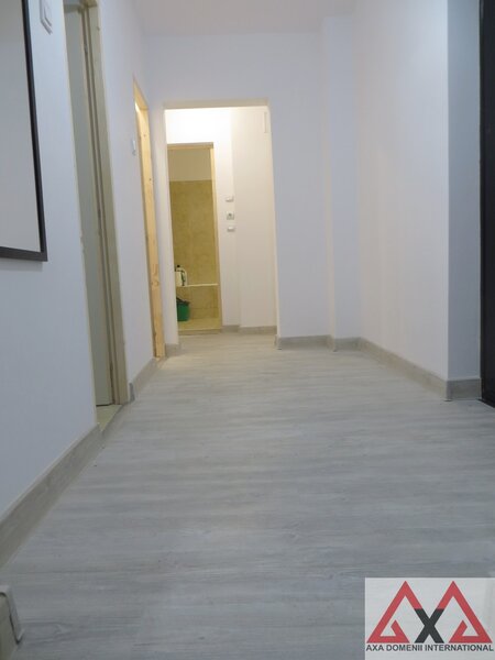 Tineretului, vedere parc, decomandat